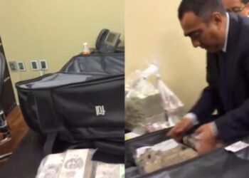 Recibe exfuncionario del Senado fajos de billetes ¿Prueba de Emilio ‘L’?