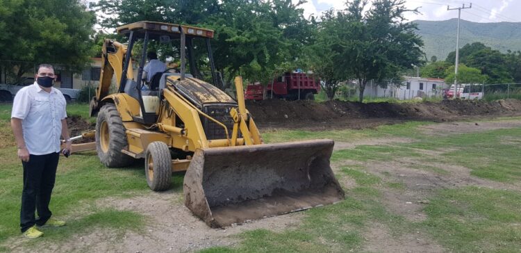 Lleva Rubén Rivera limpieza a áreas deportivas en 10 colonias