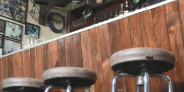 Dejan que les corten la luz y agua a pagar sin trabajar