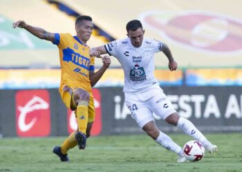 Tuzos de Pachuca rescatan punto al empatar 1-1 con Tigres de NL