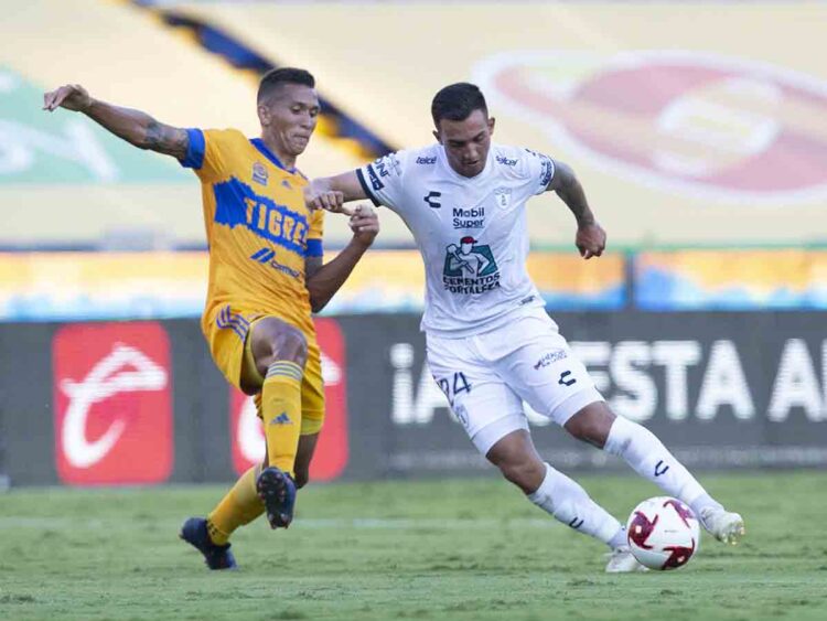 Tuzos de Pachuca rescatan punto al empatar 1-1 con Tigres de NL