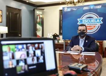 Equipa Ayuntamiento 9 jardines de niños en Nuevo Laredo