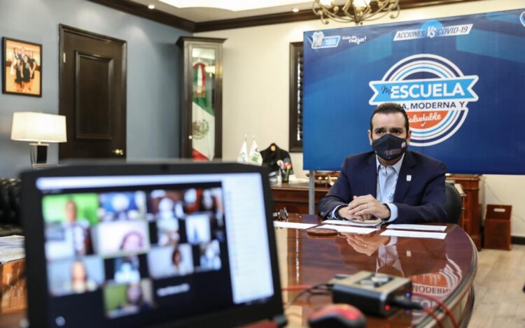 Equipa Ayuntamiento 9 jardines de niños en Nuevo Laredo