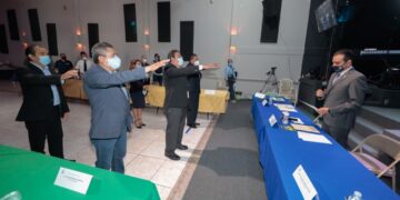 Toma Rivas protesta a  directiva de Alianza de Pastores Amigos de NLD