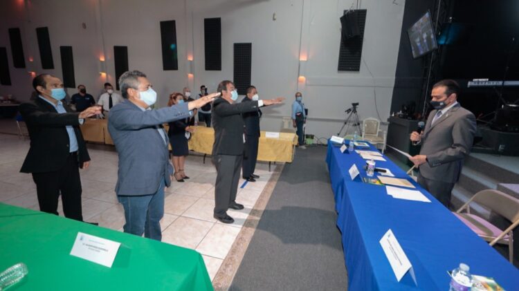 Toma Rivas protesta a  directiva de Alianza de Pastores Amigos de NLD