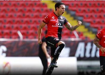 Atlas logra su primera victoria 1-0 sobre Gallos
