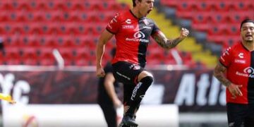 Atlas logra su primera victoria 1-0 sobre Gallos