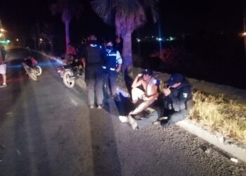 Heridos motociclistas al chocar por exceso de velocidad