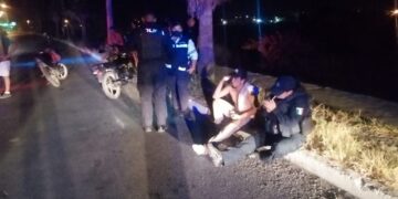 Heridos motociclistas al chocar por exceso de velocidad