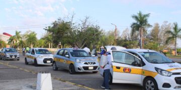 Realizan campaña de sanitización de transporte público en Tampico