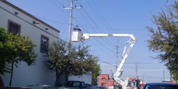 Mejora municipio alumbrado público en Nuevo Laredo