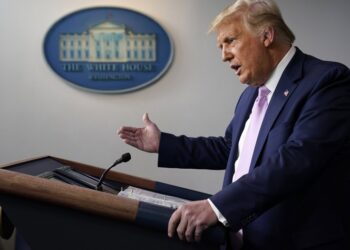 Trump autoriza uso de plasma para pacientes Covid-19