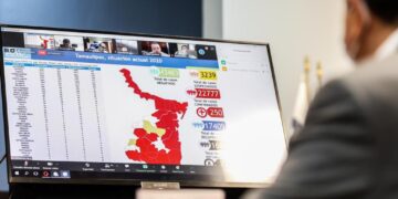 Disparan reuniones en hogares los contagios de coronavirus