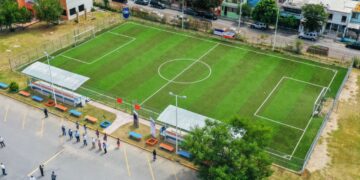Entrega Rivas a estudiantes de la UAT Cancha de Futbol