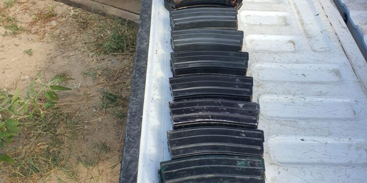 Aseguran arsenal y detienen a 6 pisdtoleros, en Camargo, Tamaulipas