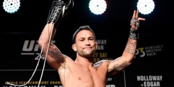 Frankie Edgar triunfa en su debut gallo en UFC