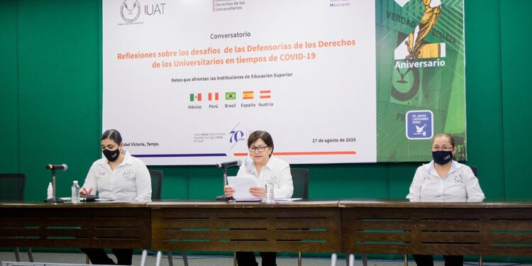 Inaugura Rector conversatorio sobre derechos de los universitarios