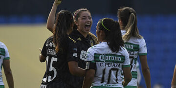 Tigres golea a Santos y se mantienen invictas