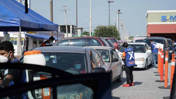 Protege desinfección gratuita de autos a las familias
