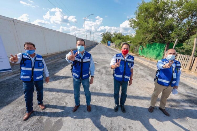 Constata Rivas construcción de calles en ‘Blanca Navidad’