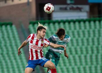 Santos-Laguna doblega 2-0 a las Chivas de Guadalajara