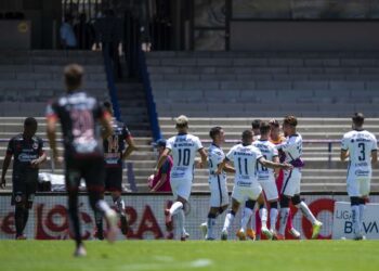 Pumas de UNAM derrota 3-0 a Xolos de Tijuana