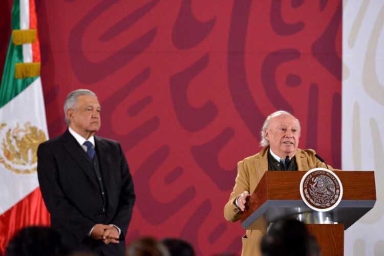 Víctor Manuel Toledo renuncia a la SEMARNAT