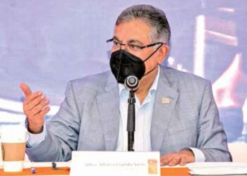 SNTE pide computadoras para los maestros por pandemia