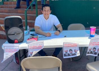 Jóvenes recolectan firmas para enjuiciar a expresidentes