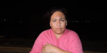 Militares golpean a pareja; la mujer está embarazada