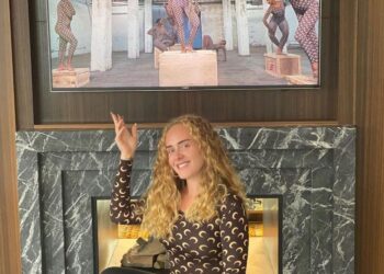 Adele luce mejor que nunca y sin maquillaje