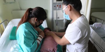 Promueve IMSS lactancia materna segura