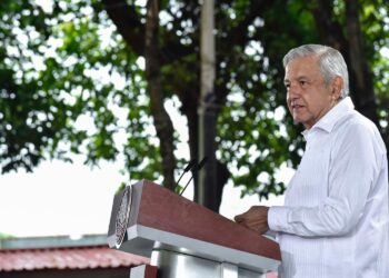 “Yo estoy abierto al diálogo, siempre”: AMLO a gobernadores