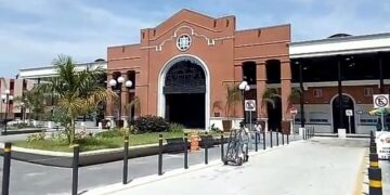 Inicia retorno de locatarios al nuevo centro de abastos de Tampico