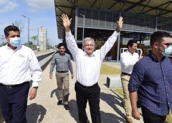Entrega AMLO obras por 482 MDP en beneficio de matamorenses