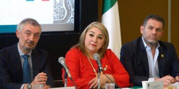Dona su sueldo la diputada federal Adriana Lozano, se atenderán necesidades de familias vulnerables