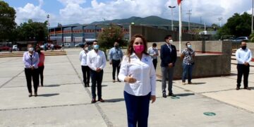 Personal del IMSS rinde homenaje a quienes han fallecido por COVID-19