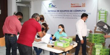 Distribuyen 2 mil 182 equipos de  cómputo para maestros de Tamaulipas