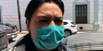 Reconoce regidora quejas de la ciudadanía contra escuelas