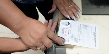 Llamarán por teléfono  a recoger cartilla militar