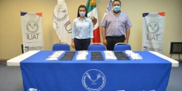 Apoya Municipio con lentes a estudiantes de la UAT