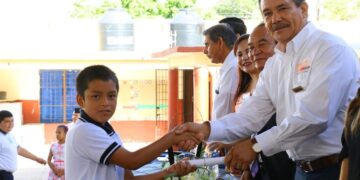 El SNTE iniciará campaña para que alumnos no abandonen la escuela