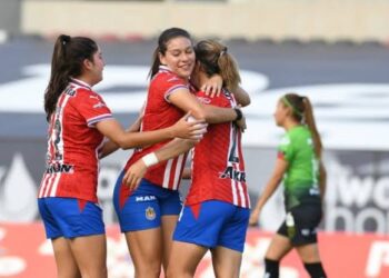 Chivas Femenil golea a Juárez en el inicio de la Liga MX Femenil