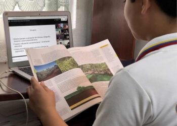 Recomienda IMSS uso de silla ergonómica para estudiantes