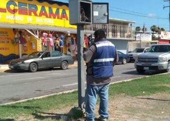 Sincronizan semáforos  y previenen percances