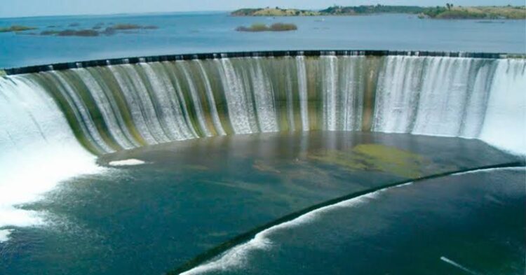 Recibe Tamaulipas trasvase en presas