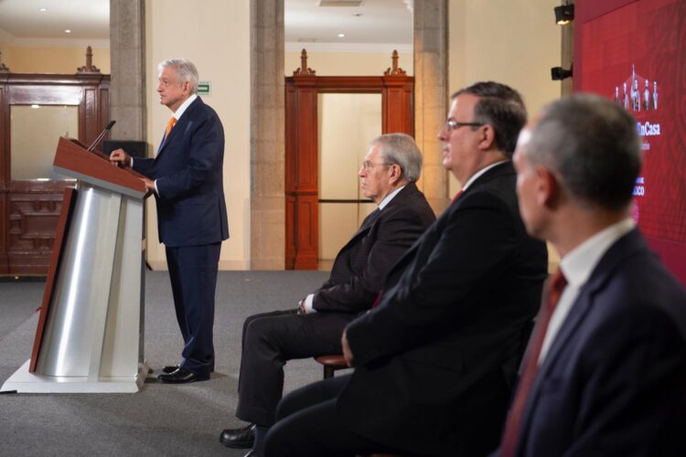 Epidemia de COVID-19 en México está en descenso, informan autoridades de salud