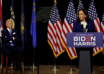 Biden y Harris arremeten contra Trump en su presentación