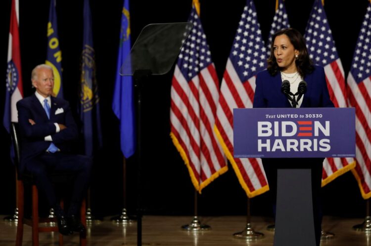 Biden y Harris arremeten contra Trump en su presentación