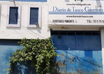 Balean instalaciones del Diario de Iguala en Guerrero